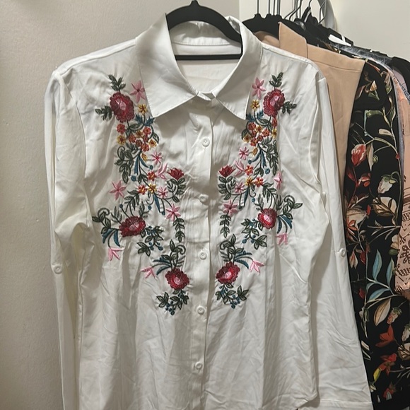 🚨SOLD🚨 - Picture 3 of 5